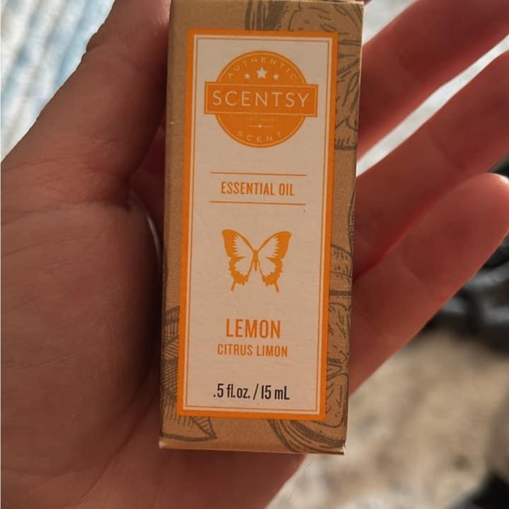 Scentsy oil lemon